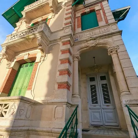 アパート La Jeanne Marcelle T2 50m ロワイヤン