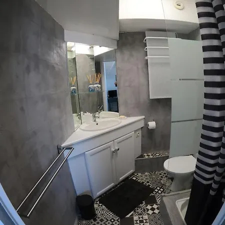 アパート La Jeanne Marcelle T2 50m ロワイヤン